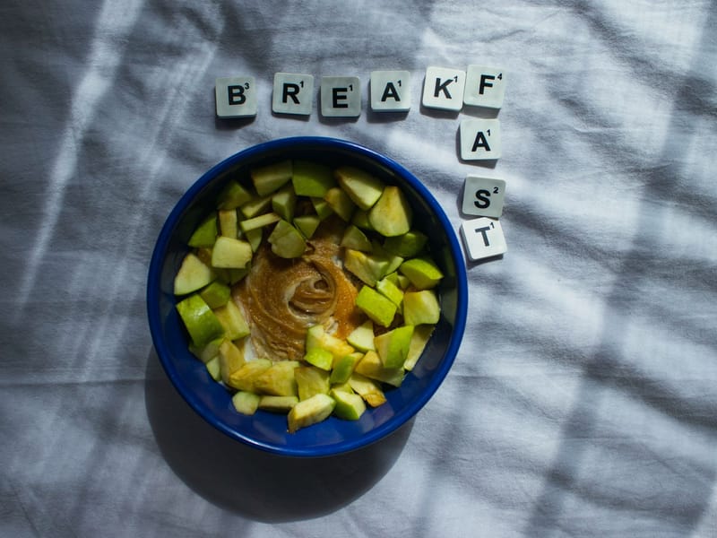 Apple Peanut Butter Delights — Snack, 245 kcal, 8g protein