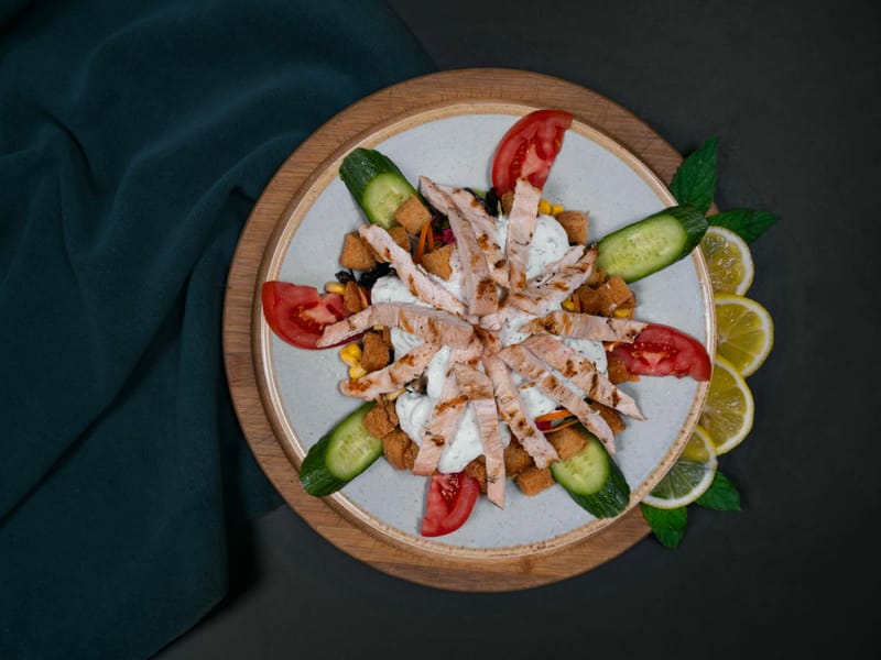 Grilled Chicken Salad With Feta, Fresh Corn, And Blueberries — Lunch, 235 kcal, 23g protein