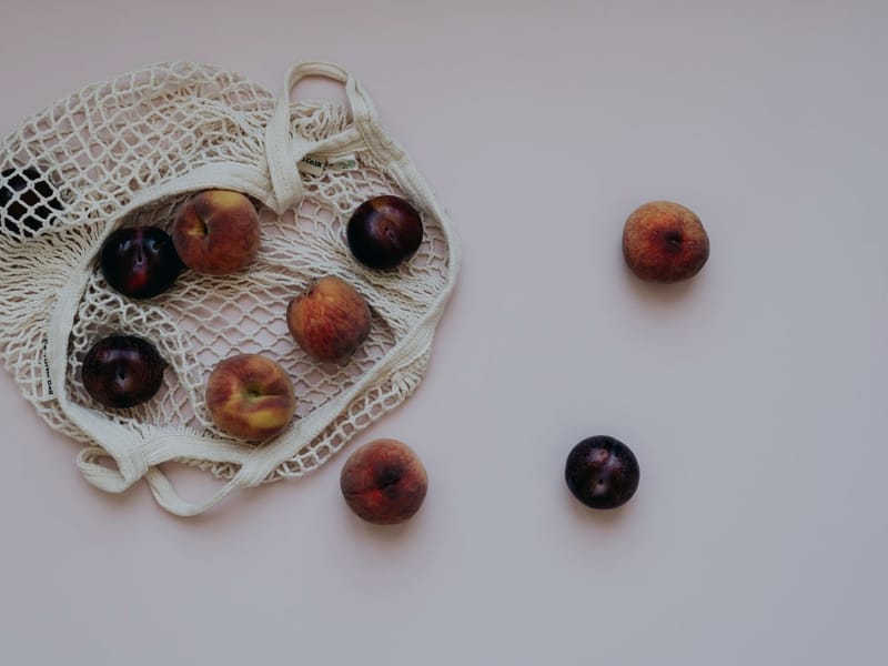 Peach and Plum Muesli Oatmeal — Breakfast, 394 kcal, 15g protein