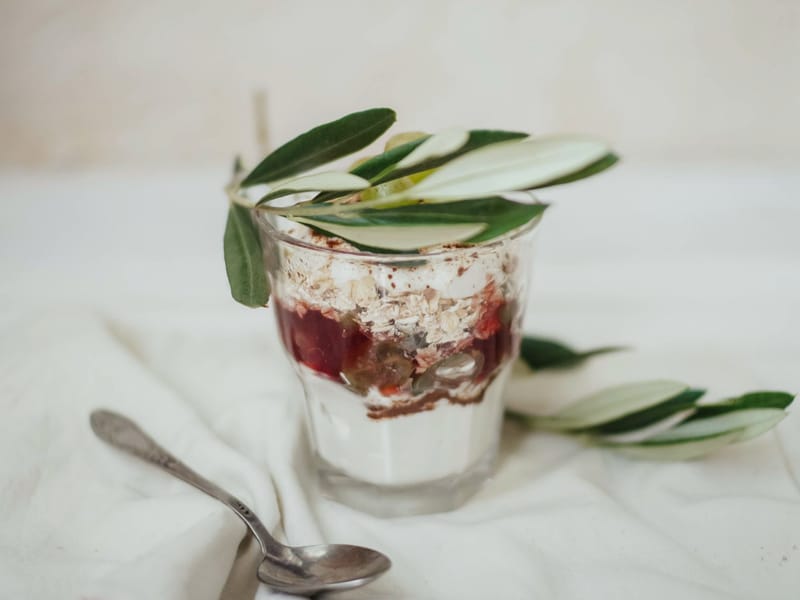 Pomegranate and Plum Yogurt Parfaits — Breakfast, 317 kcal, 17g protein